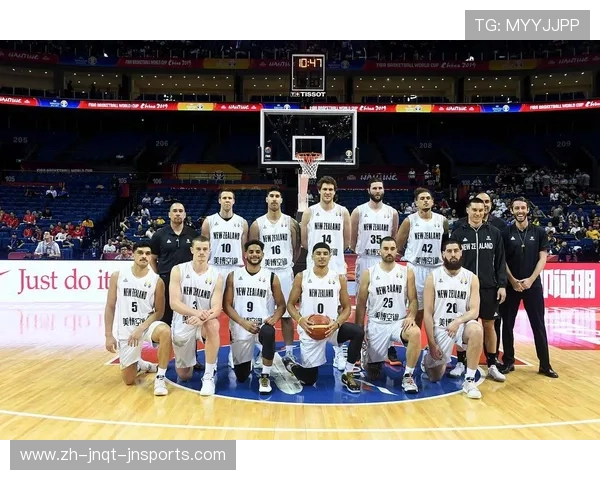 火箭队2017全家福球员合影高清展示